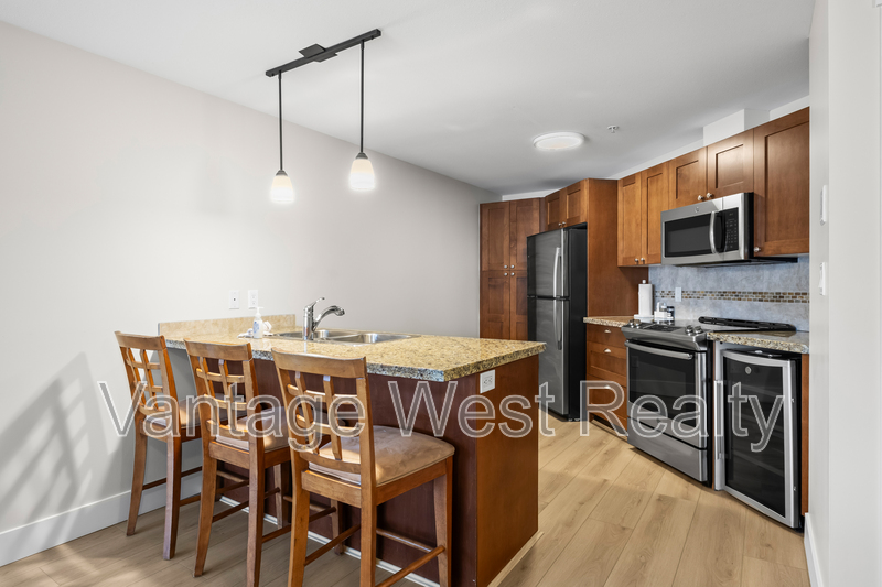 West Kelowna Condo: 214-4205 Gellatly Road