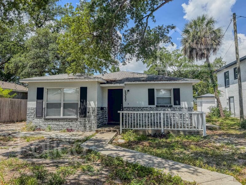 St Petersburg House: 1317 14th ST S