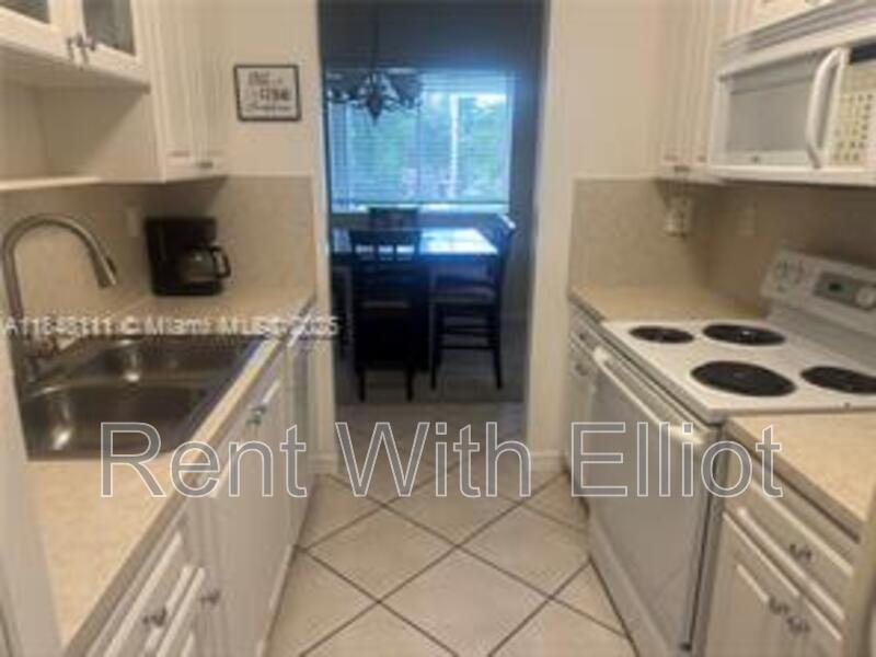 Davie Condo: 7085 Nova Drive