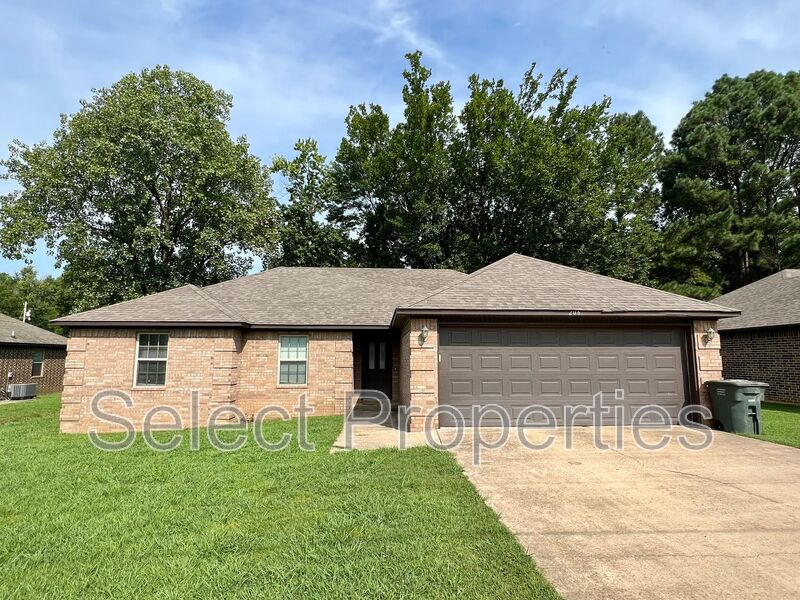 Brookland House: 206 S Bernis