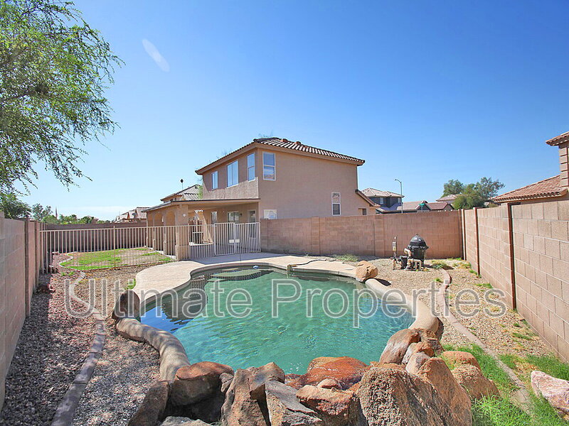 El Mirage House: 12511 N 121st Dr