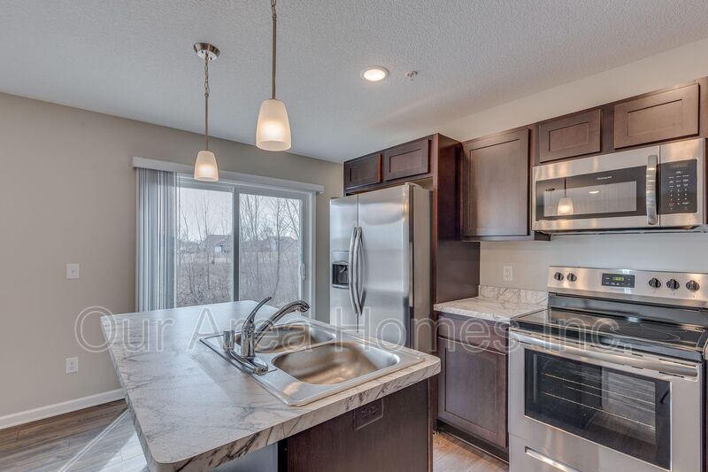 Big Lake House: 603 William St