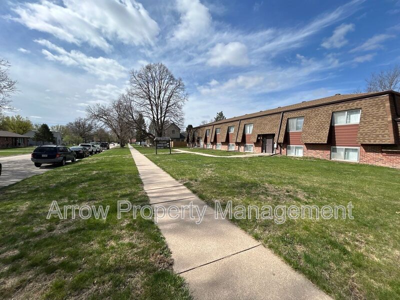 York Condo: 1725 North Iowa Ave
