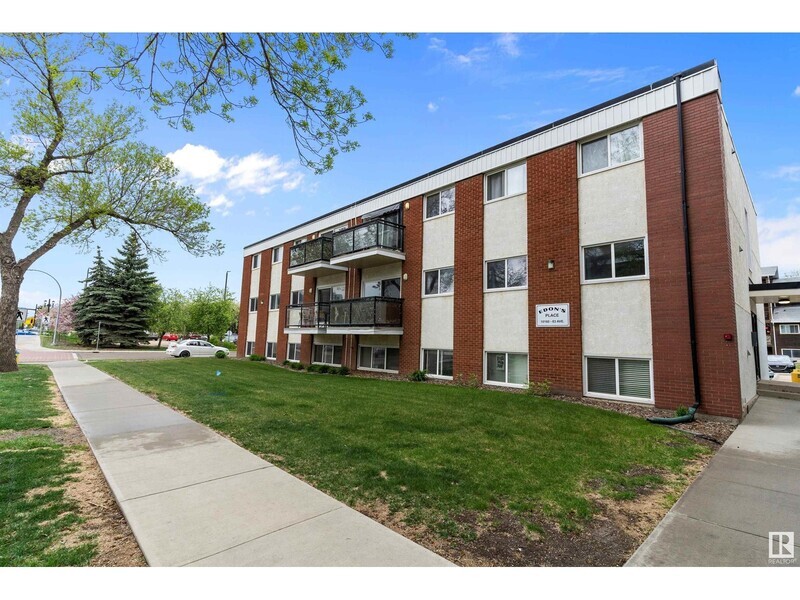 Edmonton Condo: 10160 83 Ave NW Edmonton AB