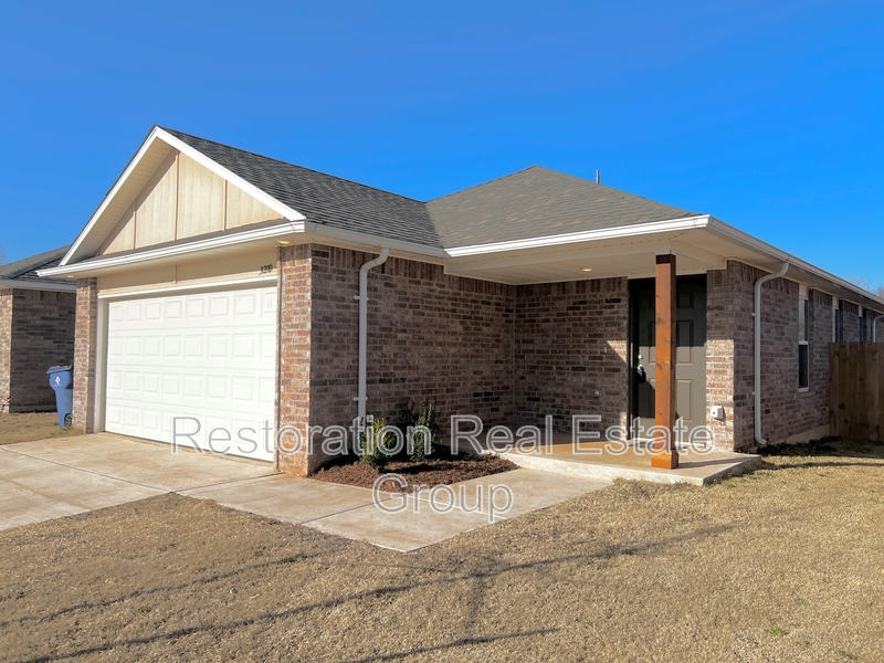 Chickasha House: 3220 Hickory Stick Drive