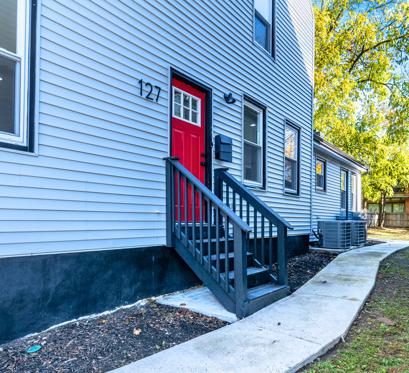 Moorestown House: 127 S Church St