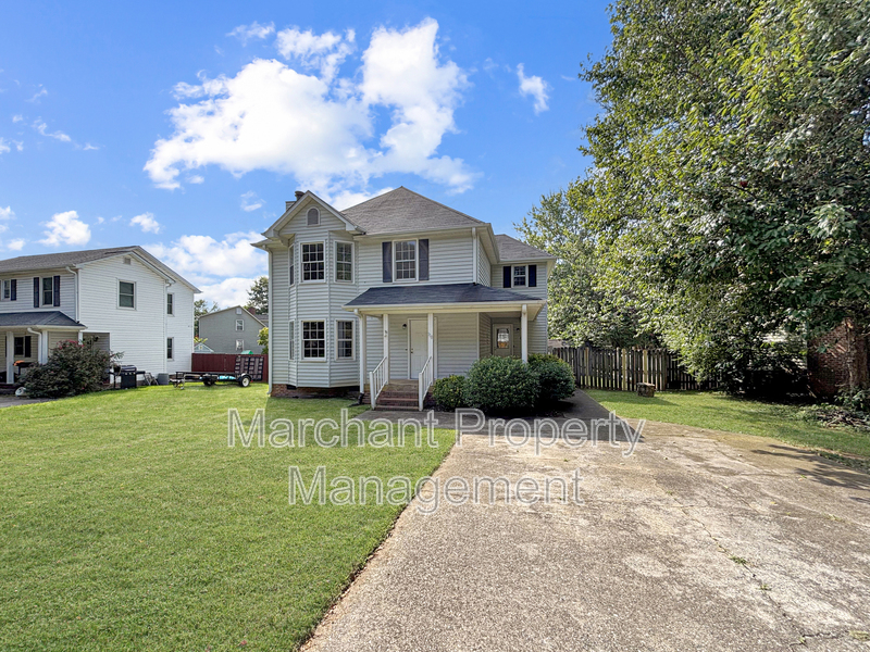 Easley House: 118 Creek Drive