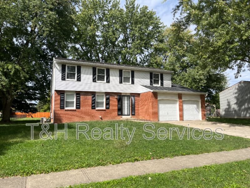 Brownsburg House: 1328 Dogwood Court