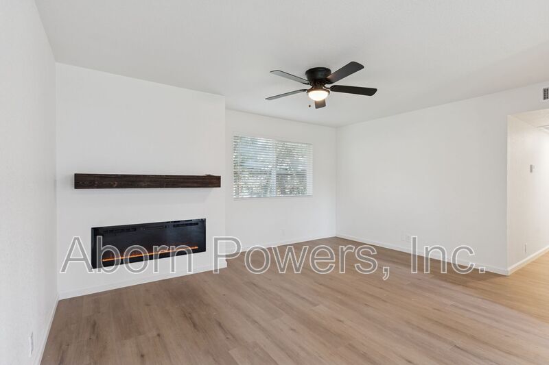 Cameron Park House: 3300 La Canada Drive