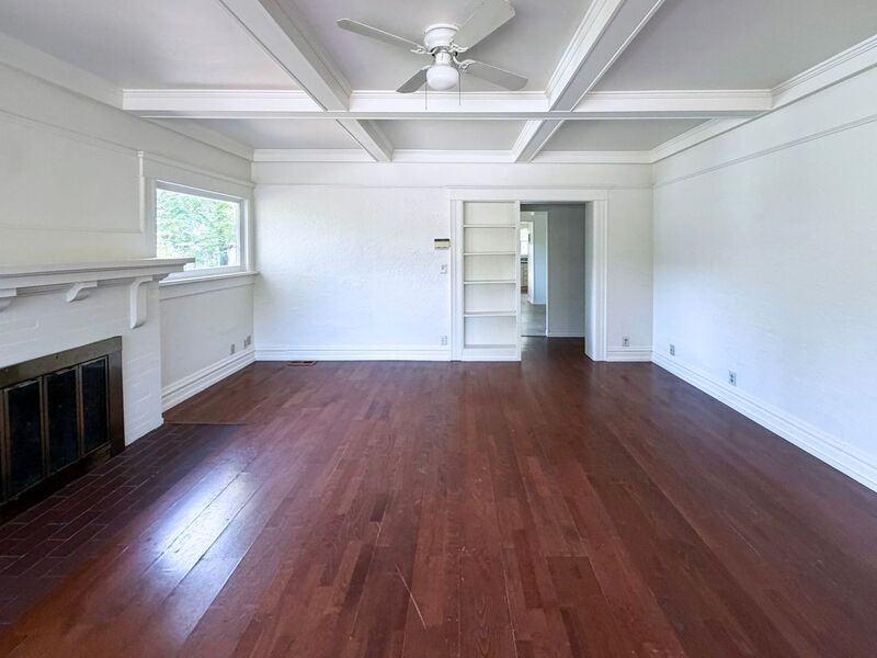 Photo 4 of rental home at 943 Washington Street