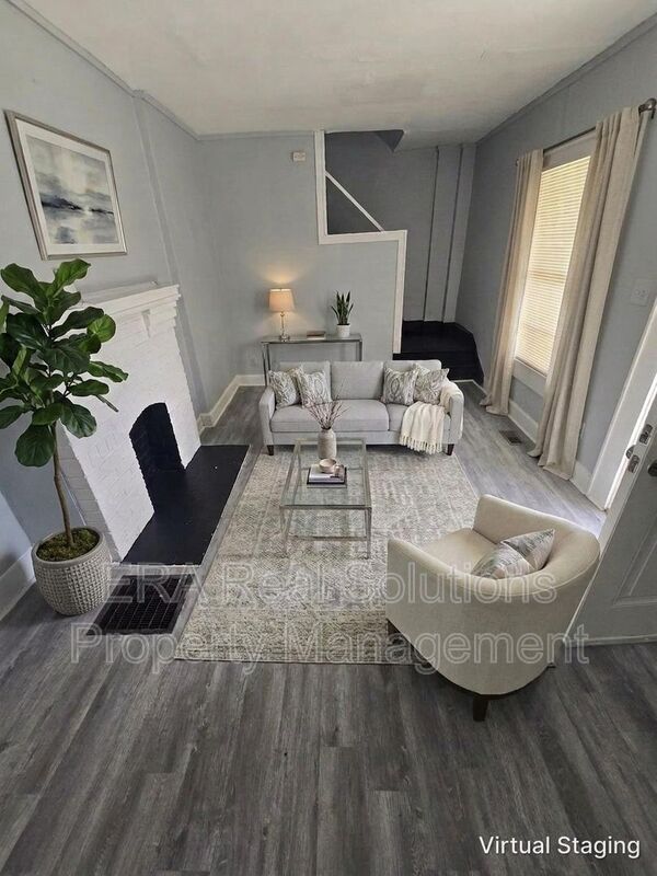 Columbus House: 1557 N. Brooks