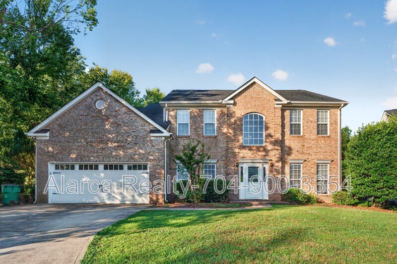 Charlotte House: 17420 Baldwin Hall Dr