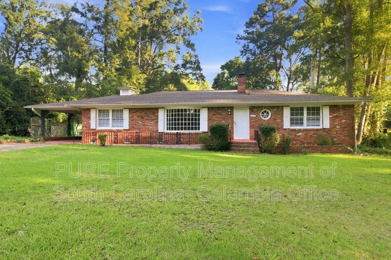 Columbia House: 1727 Omarest Drive