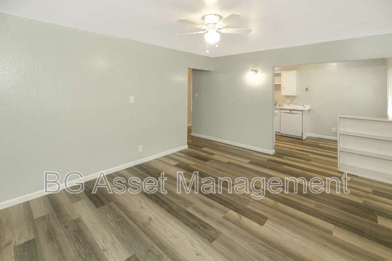 Sacramento Condo: 1932 Ethan Way