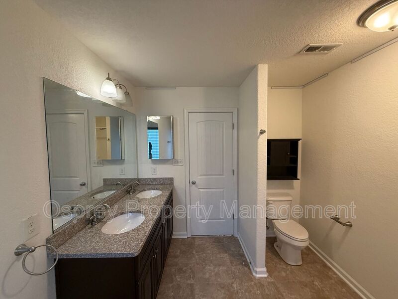 Spacious 4BR Home with Large Fenced Yard & Prime Location  - Photo 14