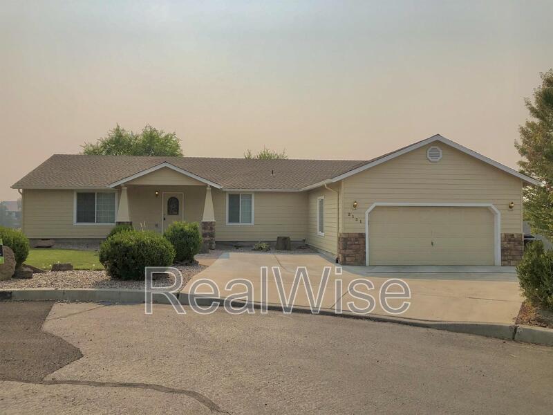 Redmond House: 2131 NW Canyon Ct