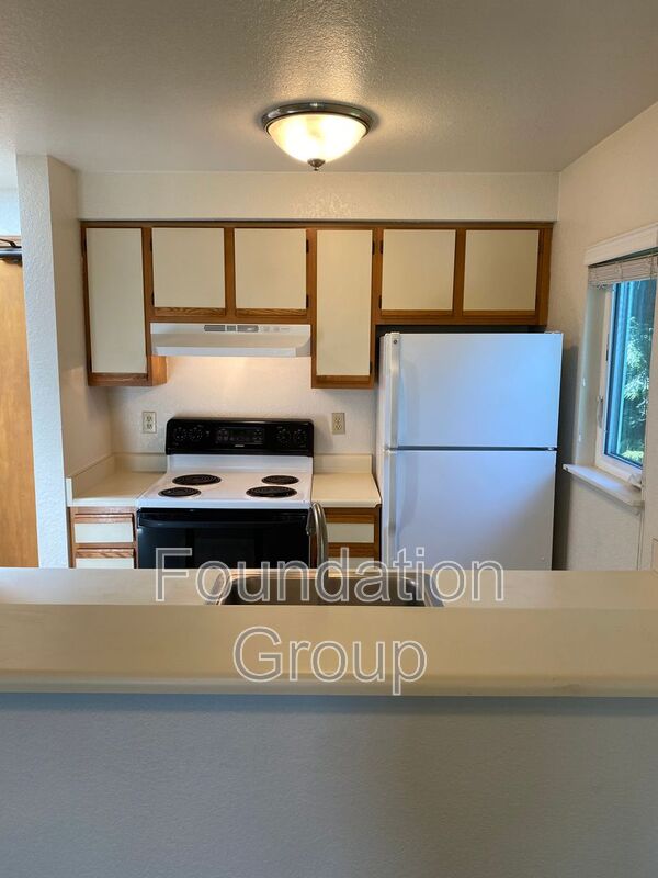 Seattle House: 910 N 104th St