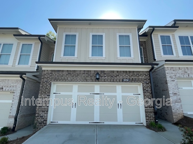 Buford Townhome: 5234 Riden Ct