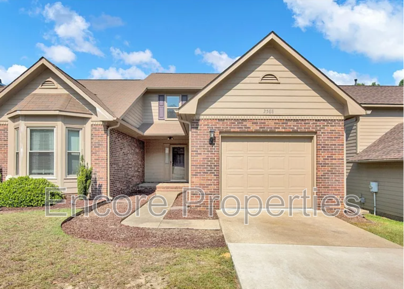 Fayetteville Townhome: 2588 Gotts Ln