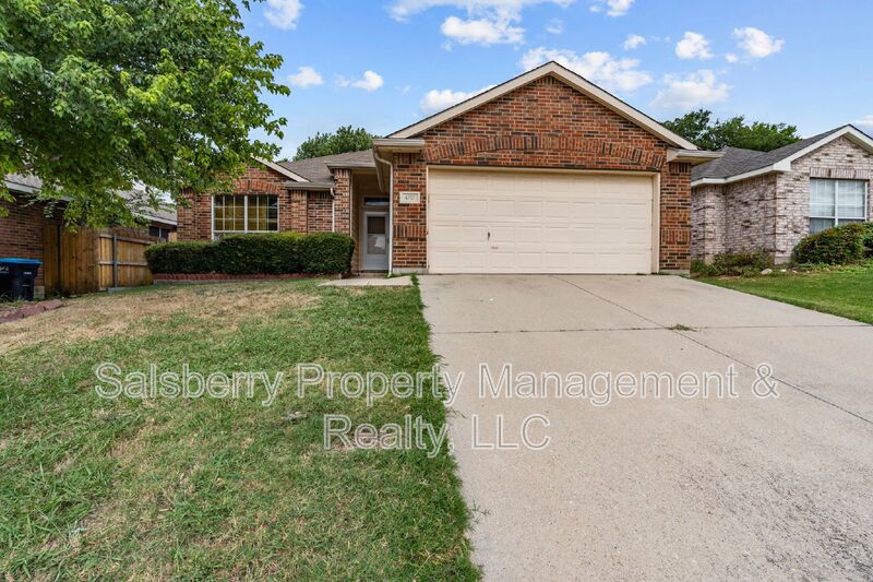 Fort Worth House: 4717 Barnhill Lane