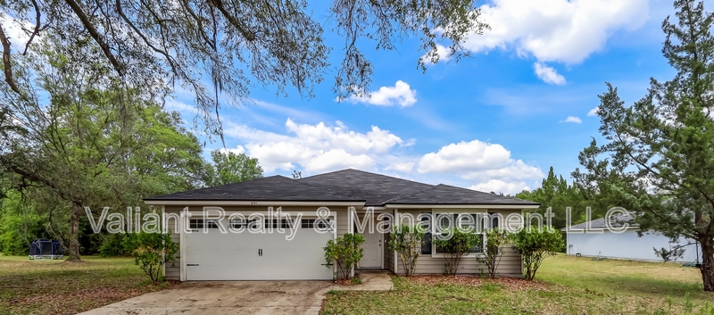 Jacksonville House: 8151 Lanette Street
