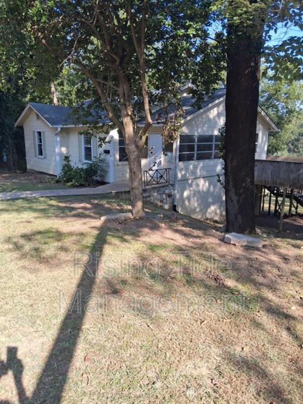 Birmingham House: 4178 51st Ave N