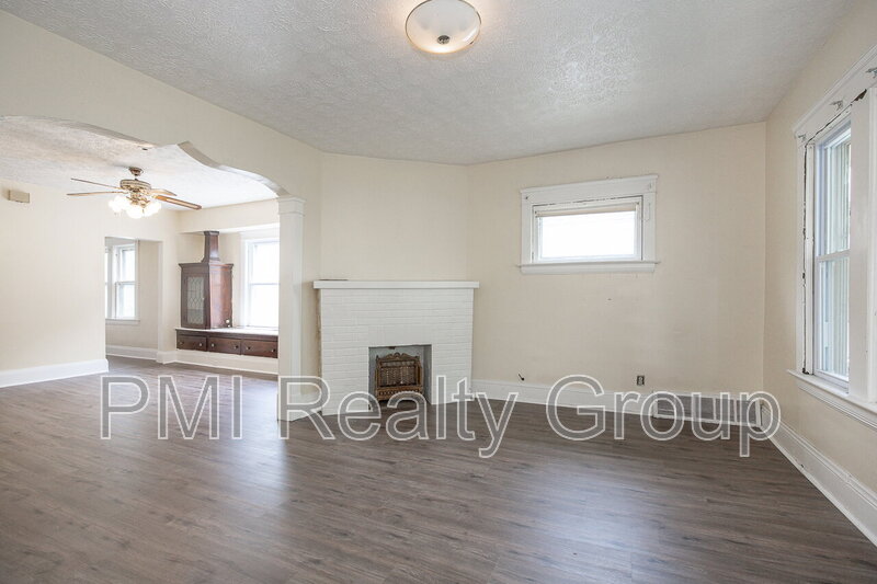 East Cleveland Condo: 1459 East 134th Street Up