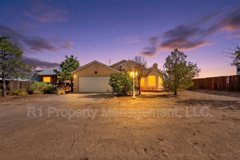 Rio Rancho House: 204 10th Avenue Southwest