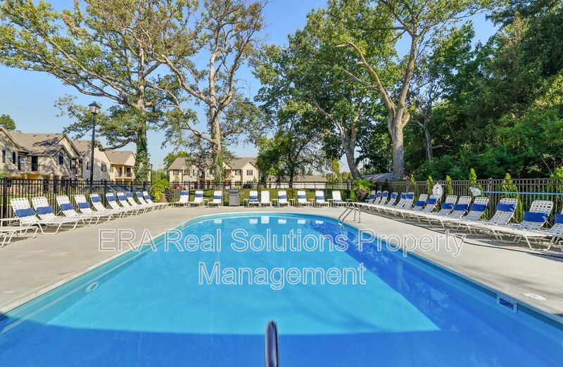 Columbus Condo: 1627-108 Gilmore Park Avenue