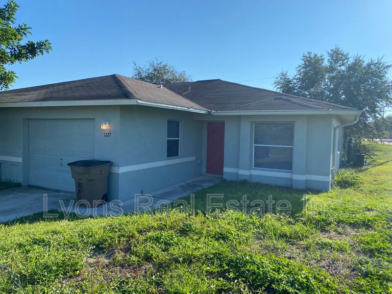 Lehigh Acres Condo: 1127 Gilbert Ave S
