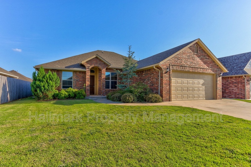 Moore House: 920 SW 13th Street