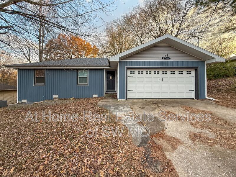 Springfield House: 2734 E Cragmont St