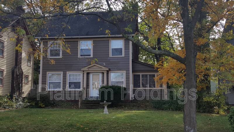 Cleveland House: 3192 Sycamore Road