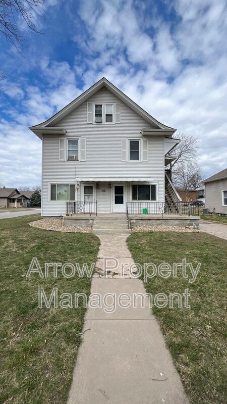Lincoln Condo: 4602 Saint Paul
