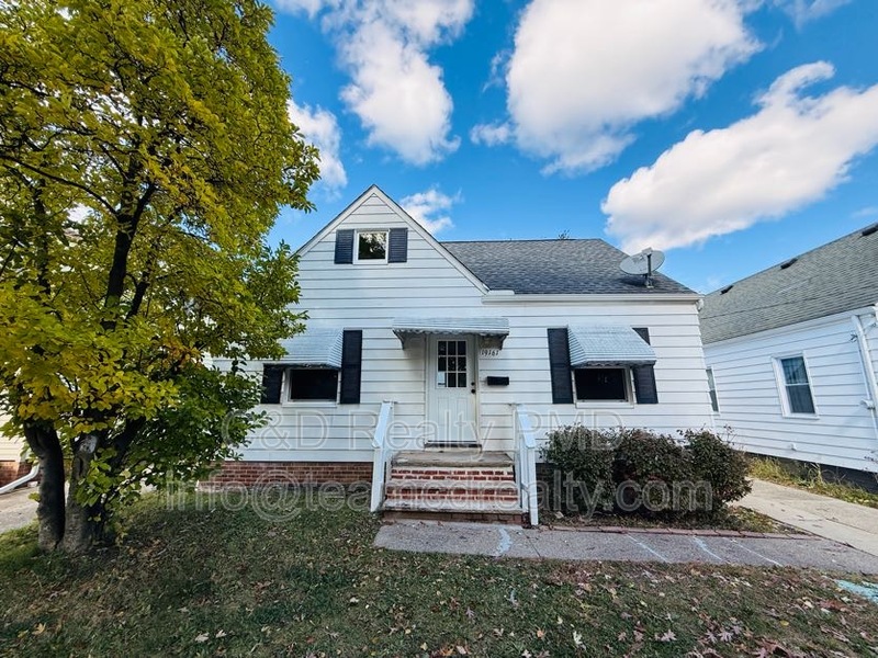 Maple Heights House: 19161 Raymond Street