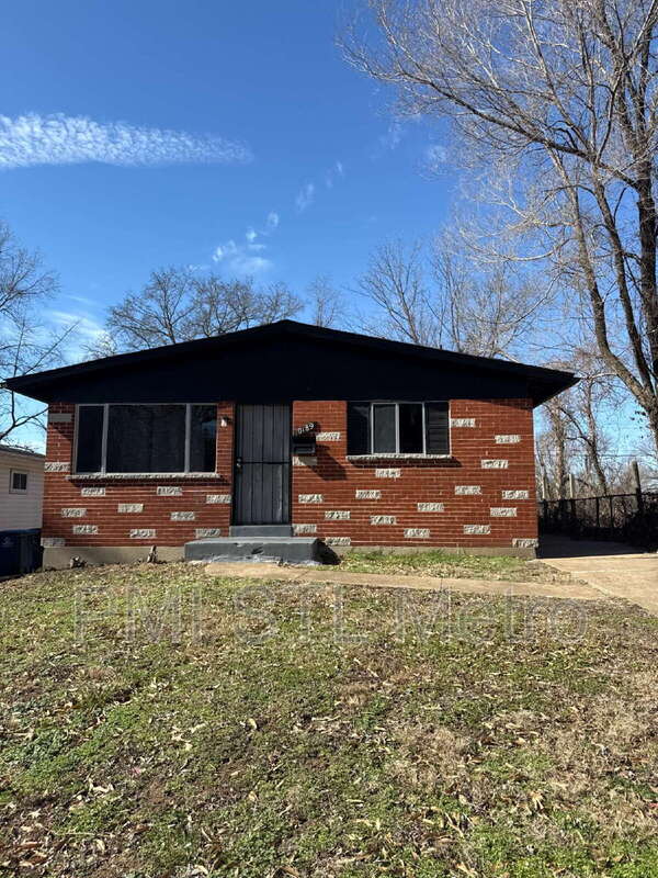 St. Louis House: 10189 Count Dr