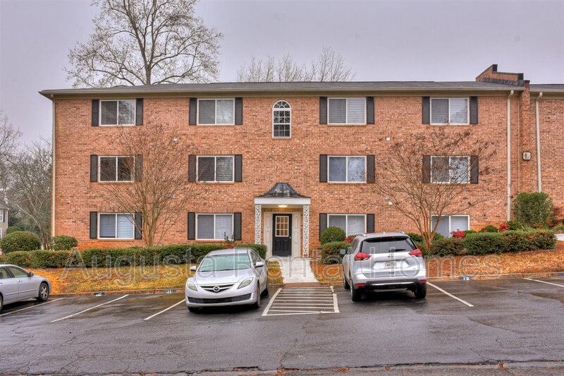 Augusta Condo: 2905 Arrowhead Drive - L7
