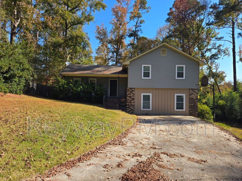 Martinez House: 3844 Creek Court