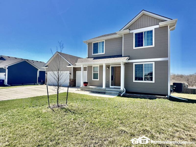 Des Moines House: 5308 Saint Andrews Circle