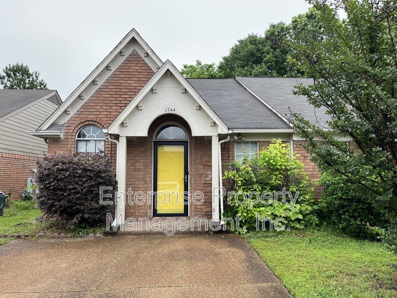 Cordova Condo: 1744 Camille Way