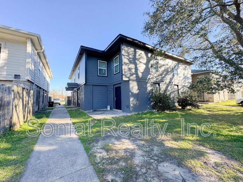 New Orleans Condo: 7721 S. Coronet Court