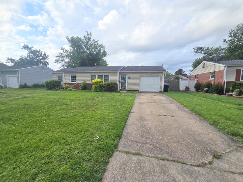 Virginia Beach House: 3109 Bowling Green Drive