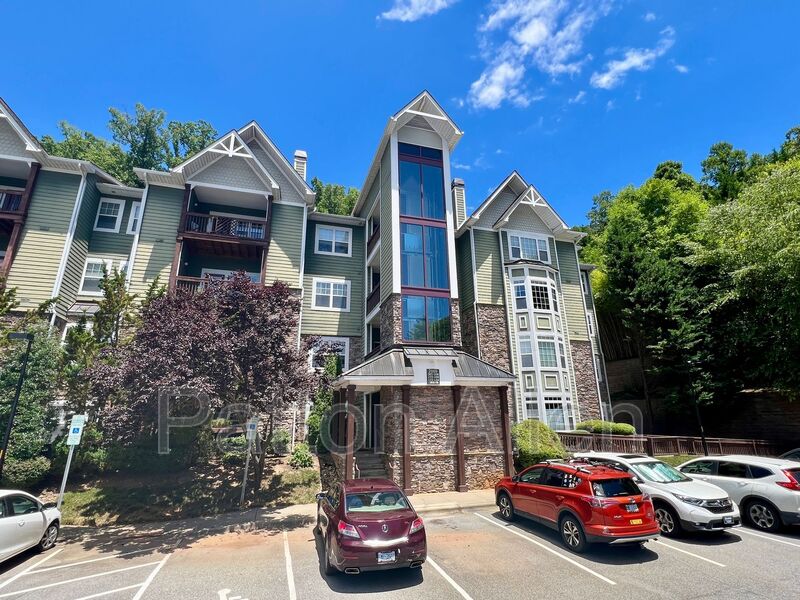 Asheville Condo: 2000 Olde Eastwood Village Blvd