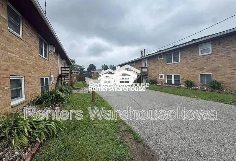 Ankeny Condo: 114 NW College Ave