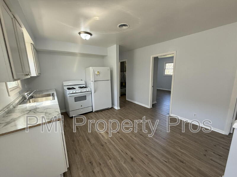 Milwaukee Condo: 2716A North Buffum Street