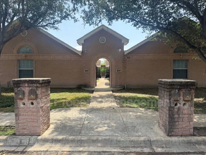 Edinburg Condo: 1902 Bahamas Drive