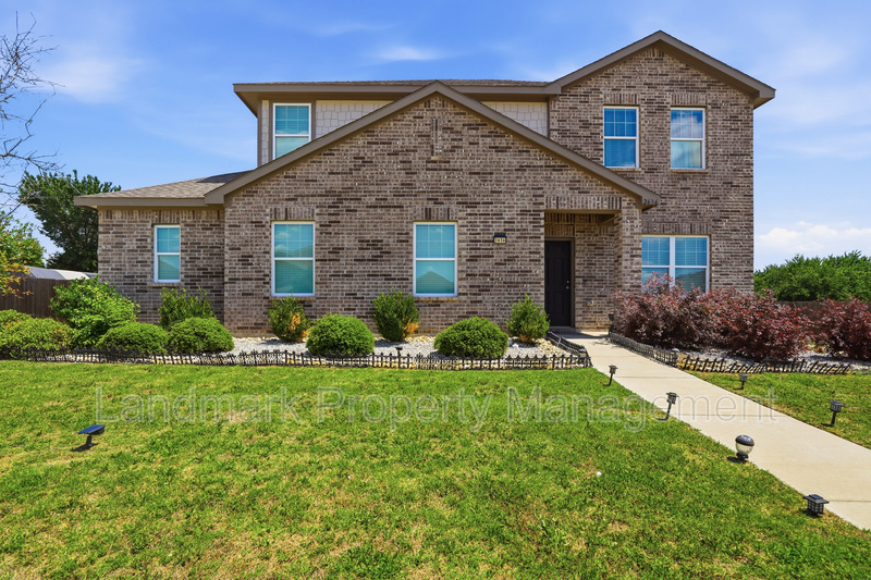 Glenn Heights House: 2636 Sagebrush Drive