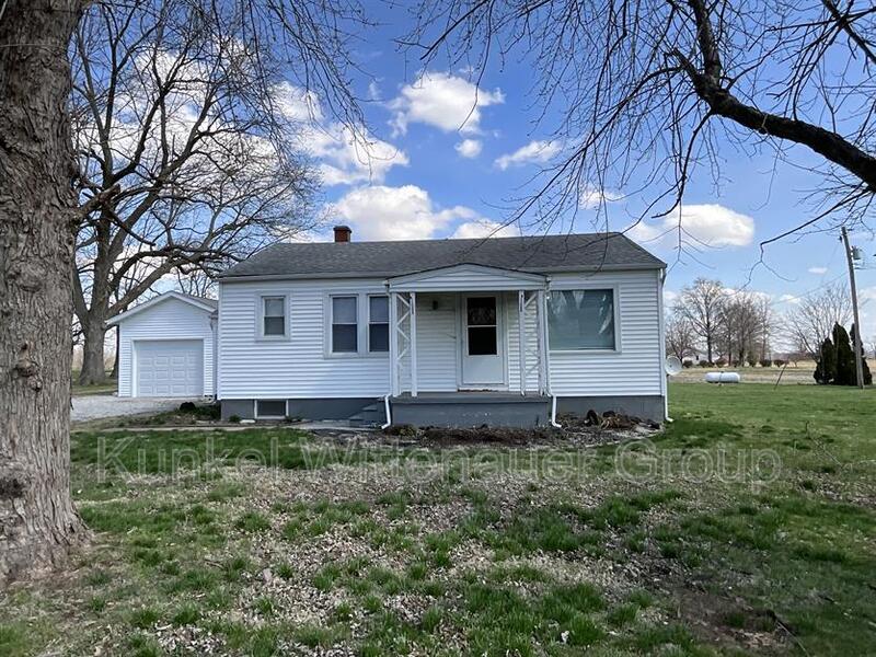 Lebanon House: 1006 Scott Troy Road