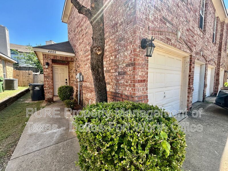 Arlington Townhome: 4008 Cottage Park Ct