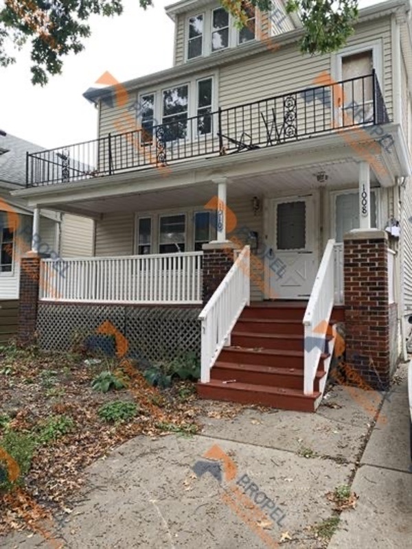 Grosse Pointe Park Condo: 1008 Wayburn Street